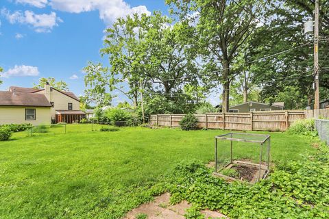 Tiny photo for 605 S Draper Avenue, Champaign, IL 61821 (MLS # 12690617)