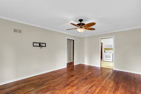 Tiny photo for 605 S Draper Avenue, Champaign, IL 61821 (MLS # 12690617)