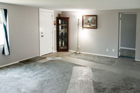 Tiny photo for 714 Landon Avenue, Winthrop Harbor, IL 60096 (MLS # 12591774)