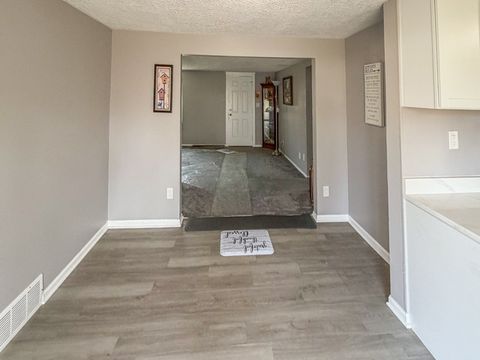 Tiny photo for 714 Landon Avenue, Winthrop Harbor, IL 60096 (MLS # 12591774)