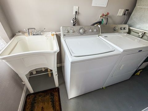 Tiny photo for 714 Landon Avenue, Winthrop Harbor, IL 60096 (MLS # 12591774)