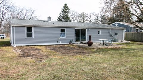 Tiny photo for 714 Landon Avenue, Winthrop Harbor, IL 60096 (MLS # 12591774)