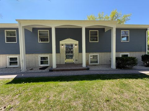 11 S Roberts Road Inverness IL 60067