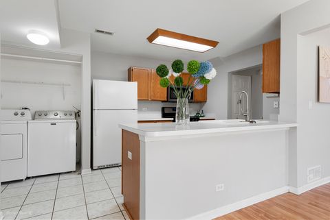 Tiny photo for 1093 SYMPHONY Drive #1093, Aurora, IL 60504 (MLS # 12502063)