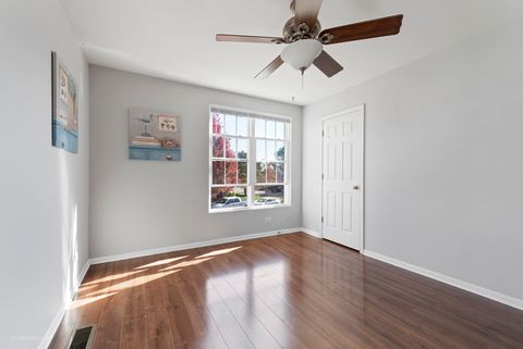 Tiny photo for 1093 SYMPHONY Drive #1093, Aurora, IL 60504 (MLS # 12502063)