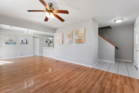 Tiny photo for 1093 SYMPHONY Drive #1093, Aurora, IL 60504 (MLS # 12502063)