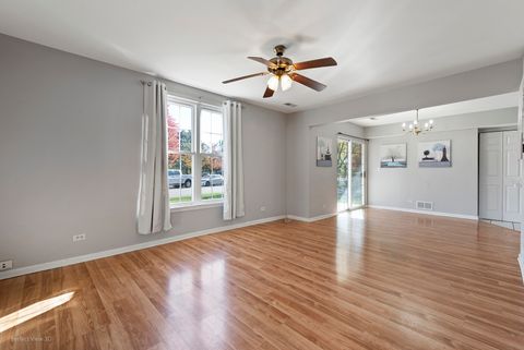 Tiny photo for 1093 SYMPHONY Drive #1093, Aurora, IL 60504 (MLS # 12502063)