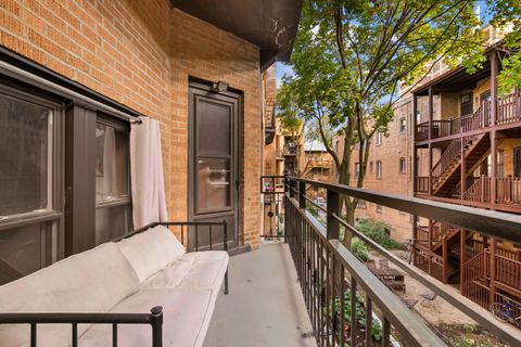 Tiny photo for 820 W Lakeside Place #2N, Chicago, IL 60640 (MLS # 12500757)