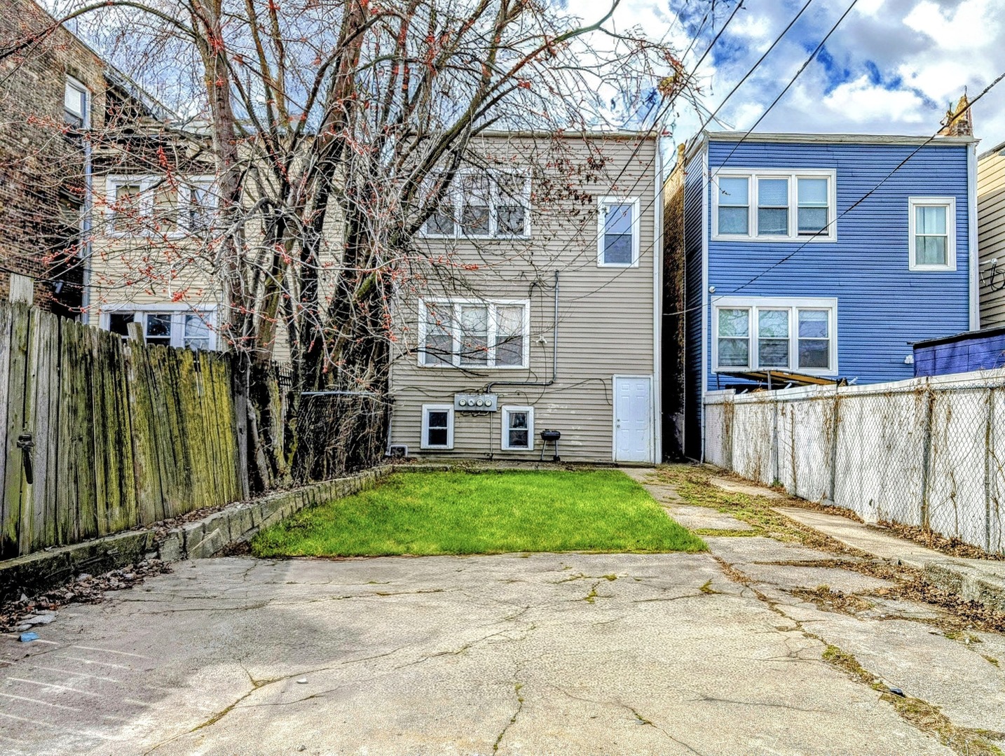 1205 N Hamlin Avenue