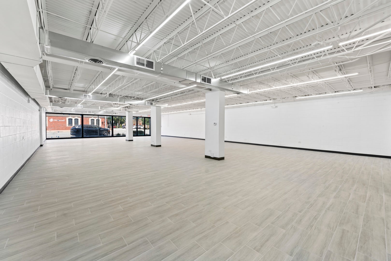 3833 W 95TH Street