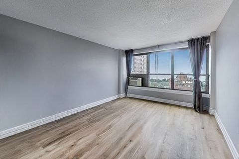 Tiny photo for 2930 N SHERIDAN Road #2111, Chicago, IL 60657 (MLS # 12487317)