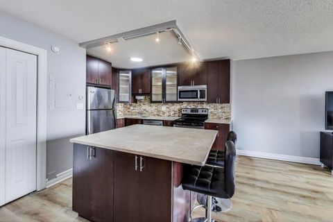 Tiny photo for 2930 N SHERIDAN Road #2111, Chicago, IL 60657 (MLS # 12487317)