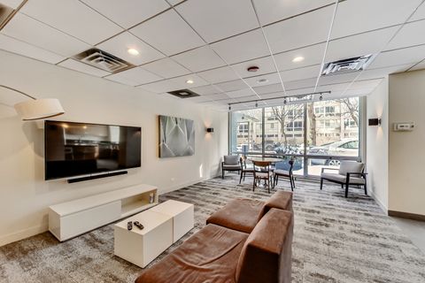 Tiny photo for 2930 N SHERIDAN Road #2111, Chicago, IL 60657 (MLS # 12487317)