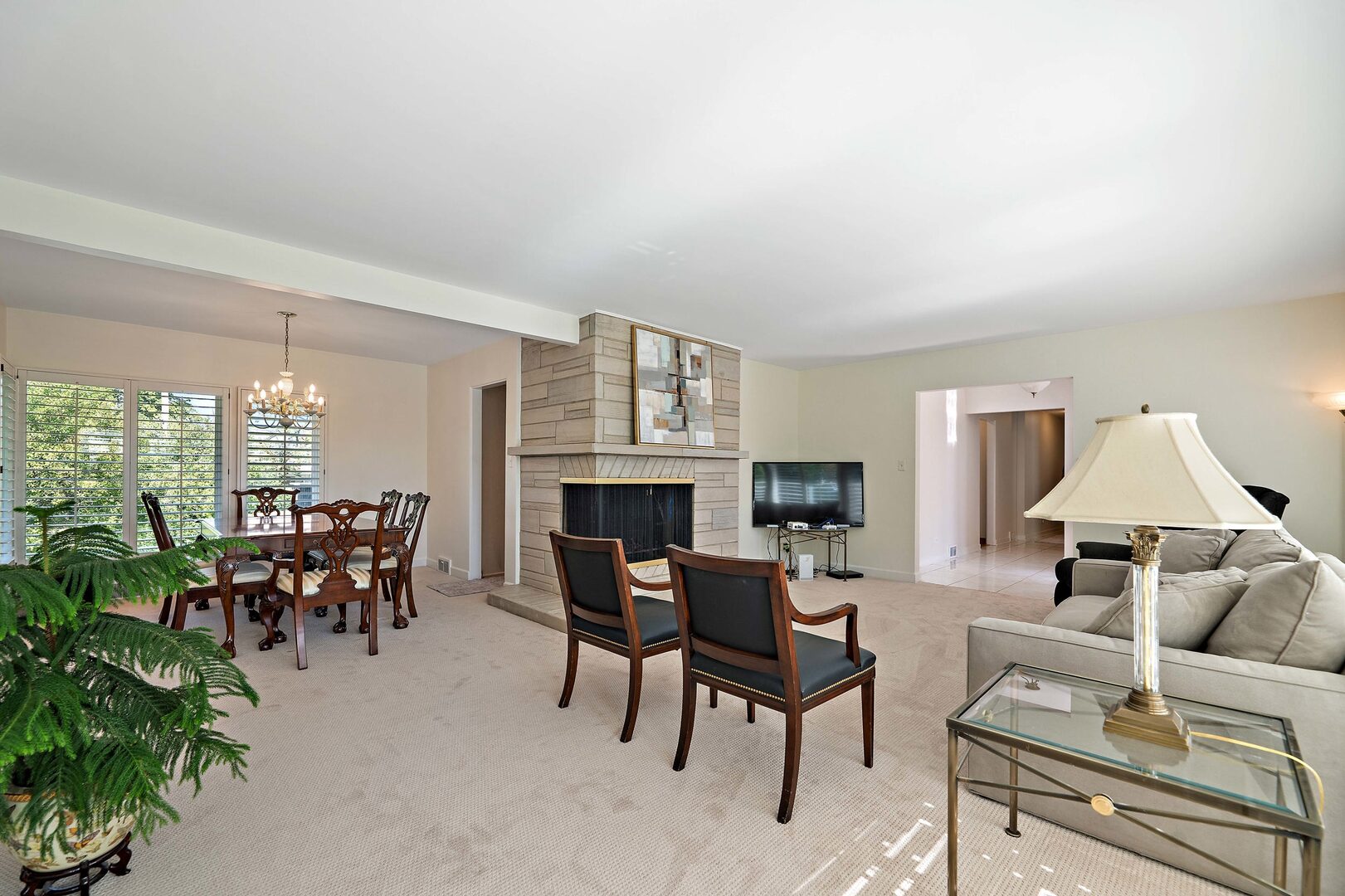 200 N Forest Court