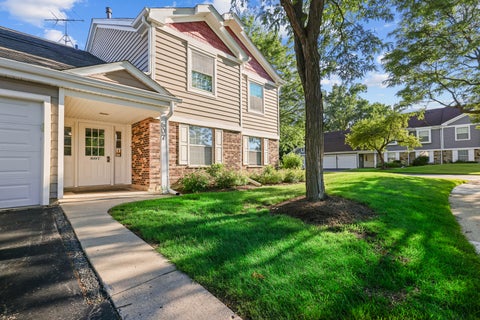 Photo of 607 Eastview Court #2Z, Schaumburg, IL 60194 (MLS # 12783719)