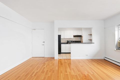 Tiny photo for 4960 N Marine Drive #1519, Chicago, IL 60640 (MLS # 12625370)