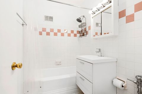 Tiny photo for 4960 N Marine Drive #1519, Chicago, IL 60640 (MLS # 12625370)