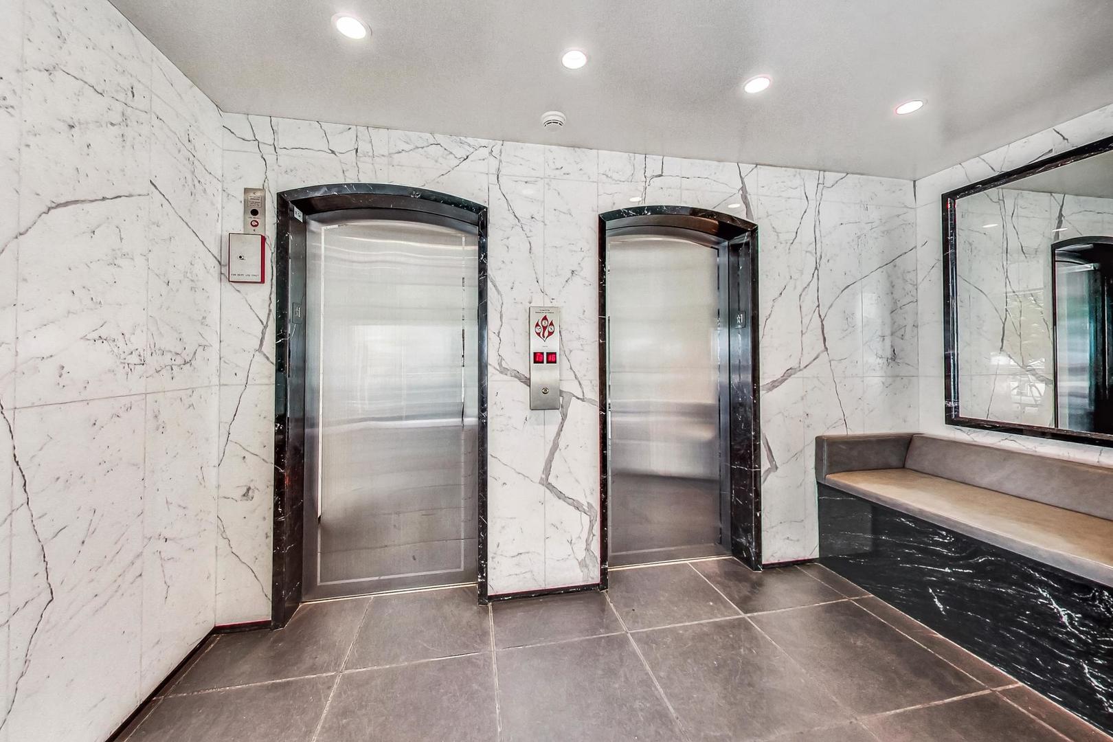 1300 N Lake Shore Drive 27C