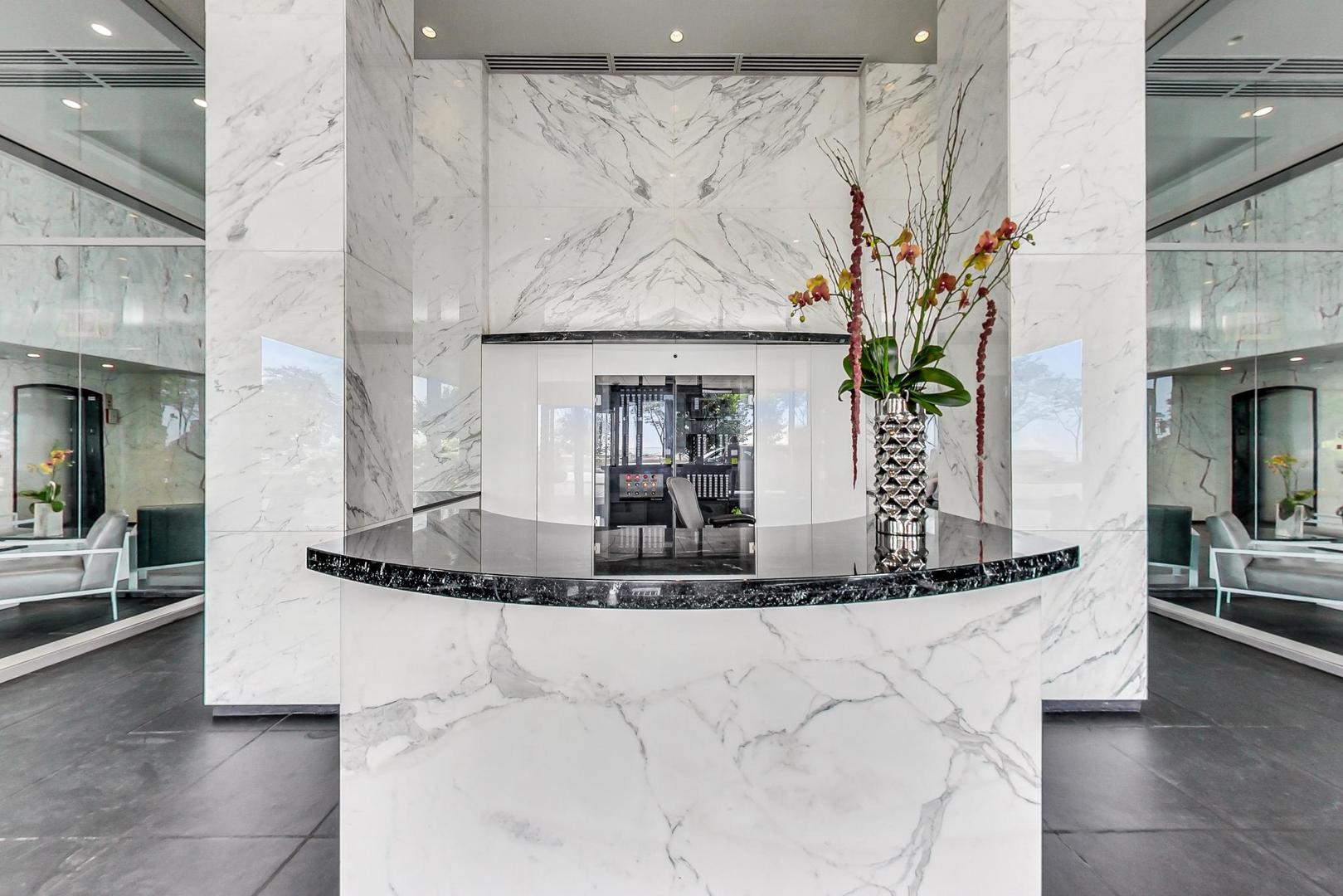 1300 N Lake Shore Drive 27C