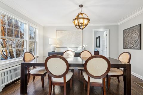 Tiny photo for 6770 N Keota Avenue, Chicago, IL 60646 (MLS # 12530634)