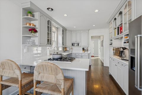 Tiny photo for 6770 N Keota Avenue, Chicago, IL 60646 (MLS # 12530634)