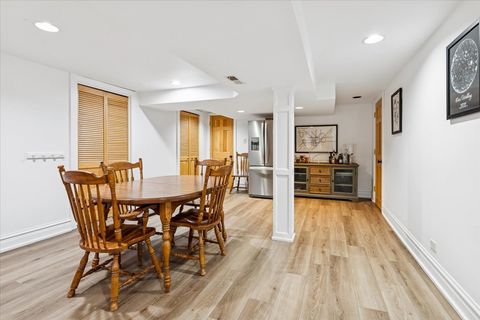 Tiny photo for 6770 N Keota Avenue, Chicago, IL 60646 (MLS # 12530634)