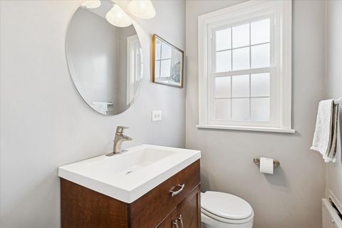 Tiny photo for 6770 N Keota Avenue, Chicago, IL 60646 (MLS # 12530634)