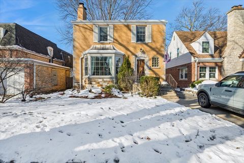 Photo of 6770 N Keota Avenue, Chicago, IL 60646 (MLS # 12530634)