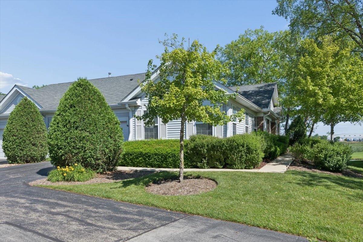 21102 W Cypress Court