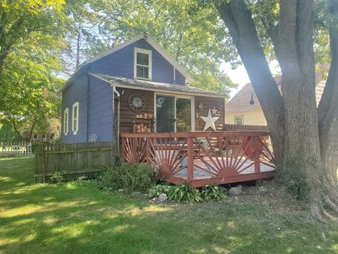 Tiny photo for 322 N Peoria Street, Gilman, IL 60938 (MLS # 12469804)