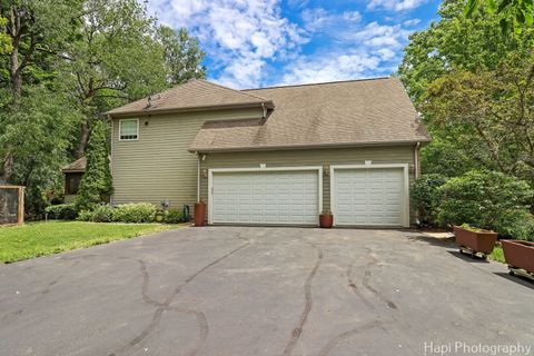 Tiny photo for 1606 Tecumseh Drive, McHenry, IL 60050 (MLS # 12601204)