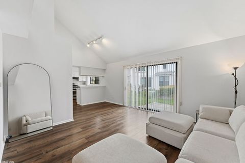 Tiny photo for 4564 Topaz Drive, Hoffman Estates, IL 60192 (MLS # 12529196)