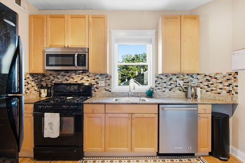 Tiny photo for 3809 N Ravenswood Avenue #2, Chicago, IL 60613 (MLS # 12779749)