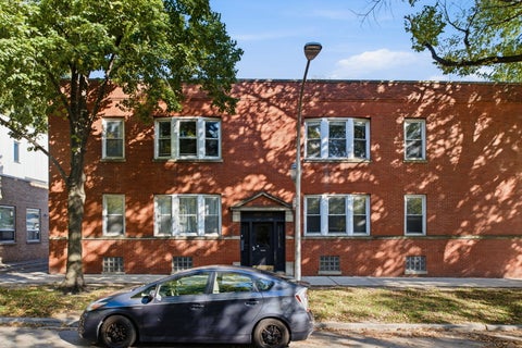 Tiny photo for 3809 N Ravenswood Avenue #2, Chicago, IL 60613 (MLS # 12779749)