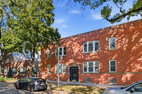 Tiny photo for 3809 N Ravenswood Avenue #2, Chicago, IL 60613 (MLS # 12779749)