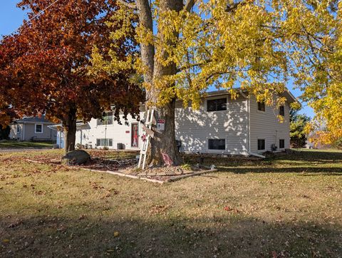 Tiny photo for 2042 Kenneth Drive, Freeport, IL 61032 (MLS # 12524864)