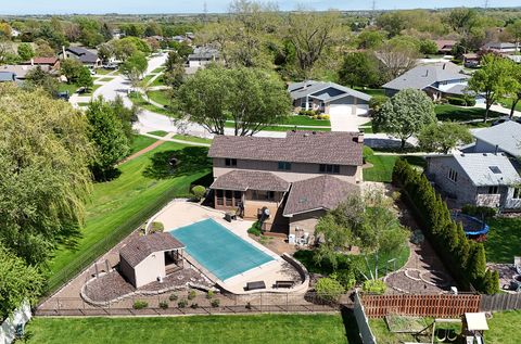 Tiny photo for 17300 Brook Hill Drive, Orland Park, IL 60467 (MLS # 12632602)