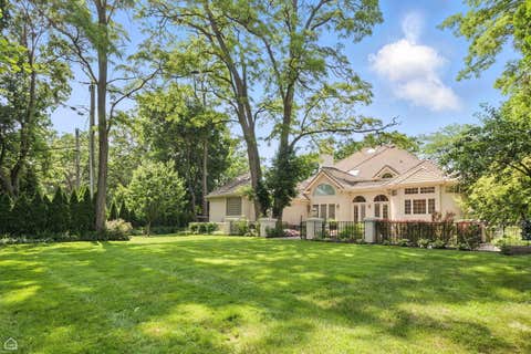 Tiny photo for 260 Beech Street, Highland Park, IL 60035 (MLS # 12659652)