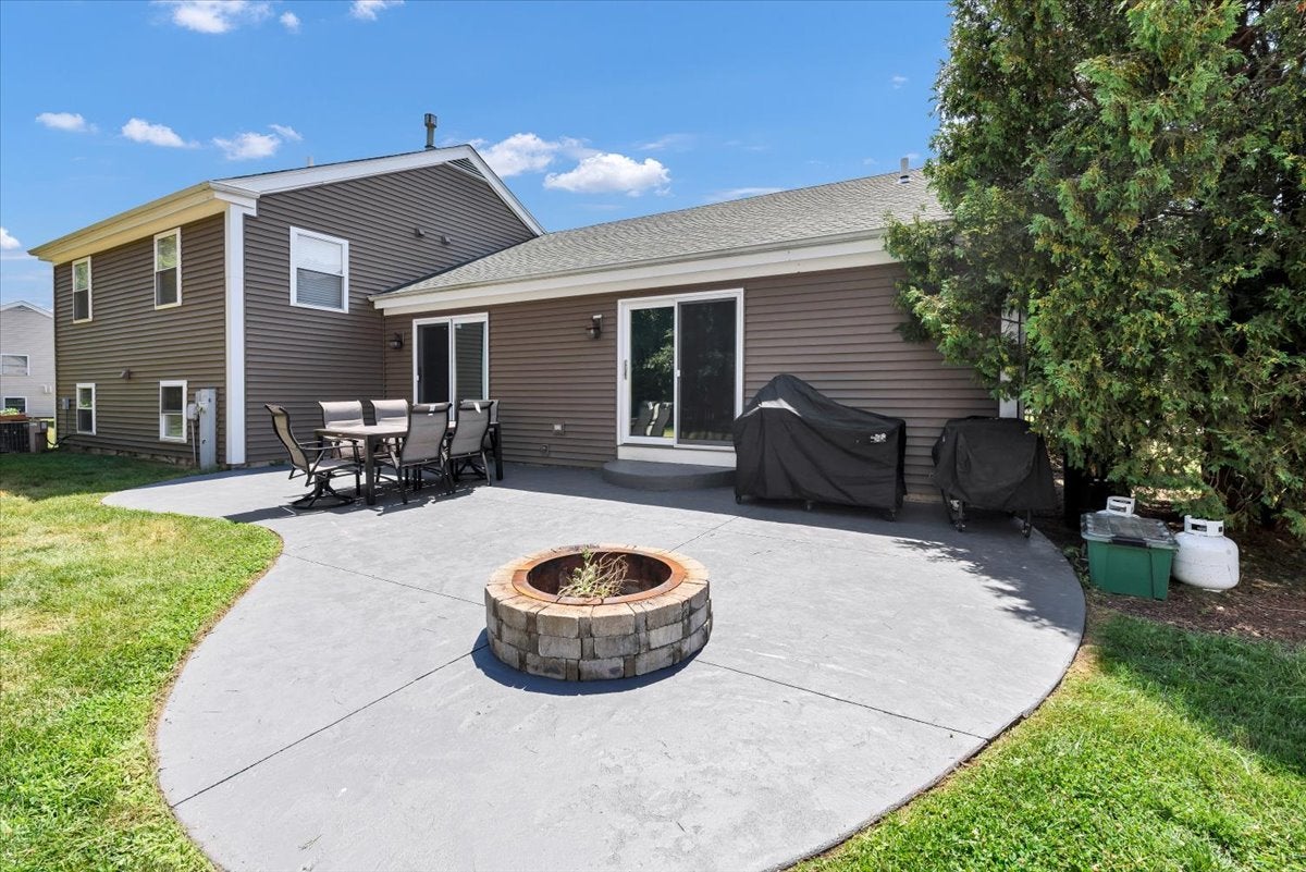 700 Woodbine Lane