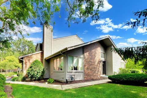 Tiny photo for 110 Commons Drive, Palos Park, IL 60464 (MLS # 12688630)