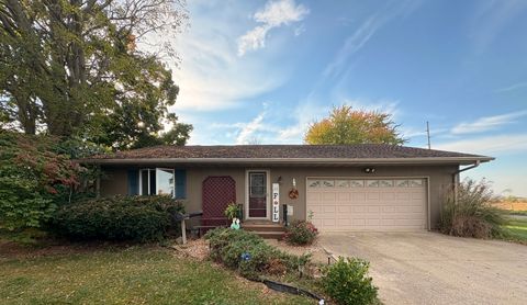 102 Maple Street Cedar Point IL 61316