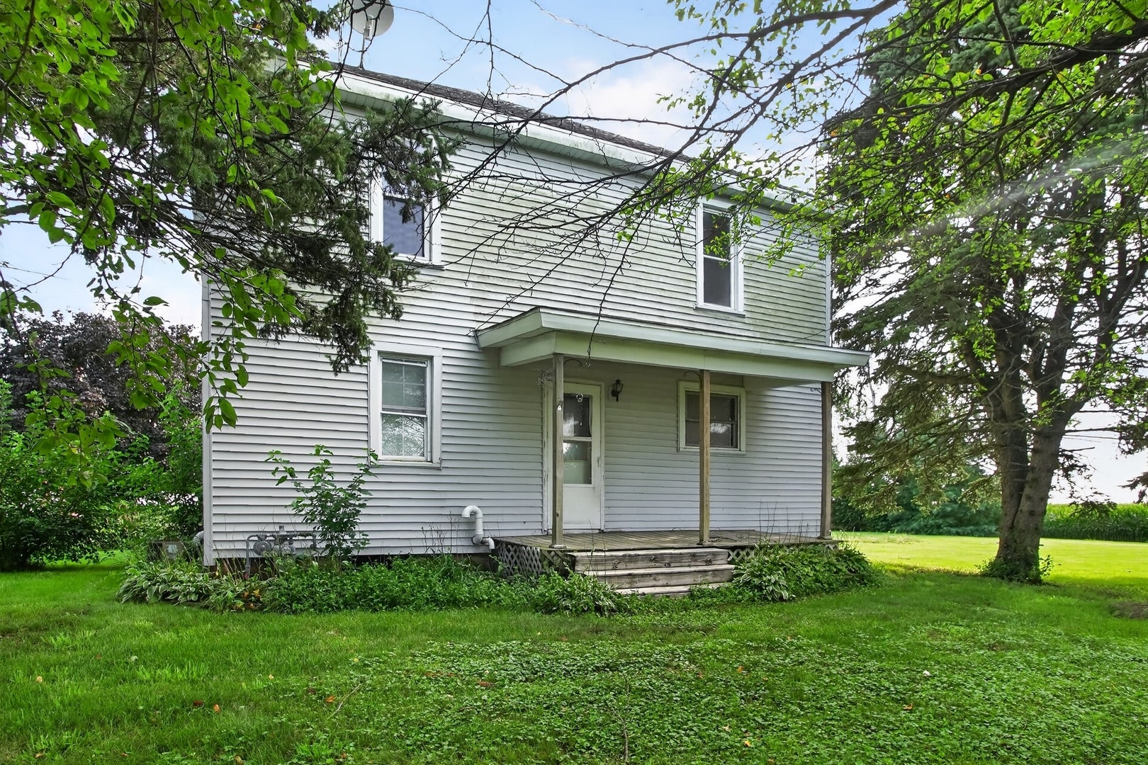 1112 N 33rd Road