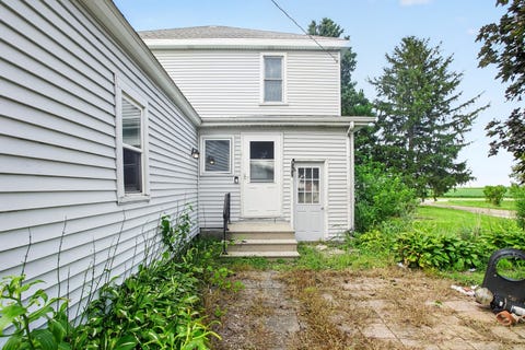 Tiny photo for 1112 N 33rd Road, Utica, IL 61373 (MLS # 12733696)