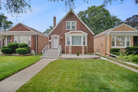 Photo of 9722 S Ellis Avenue, Chicago, IL 60628 (MLS # 12709768)