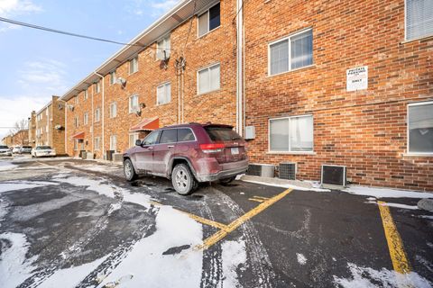 Tiny photo for 11016 S Keating Avenue #1B, Oak Lawn, IL 60453 (MLS # 12557497)