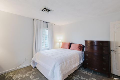 Tiny photo for 1502 NAGEL Drive, Marion, IL 62959 (MLS # QC4269704)