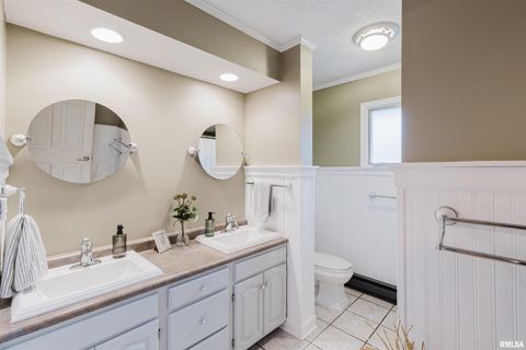 Tiny photo for 1502 NAGEL Drive, Marion, IL 62959 (MLS # QC4269704)