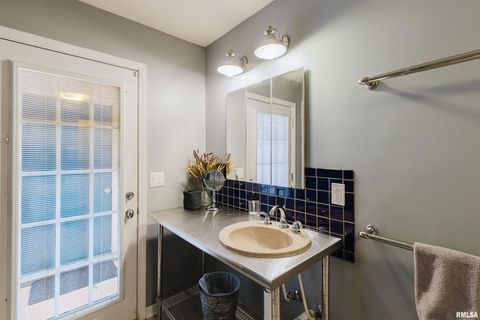 Tiny photo for 1502 NAGEL Drive, Marion, IL 62959 (MLS # QC4269704)