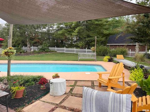 Tiny photo for 1502 NAGEL Drive, Marion, IL 62959 (MLS # QC4269704)