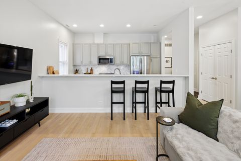 Tiny photo for 3121 N Orchard Street #2N, Chicago, IL 60657 (MLS # 12627188)